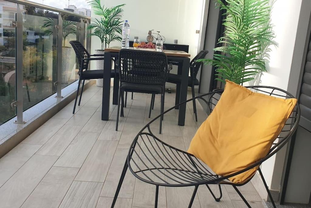Charming Apartment Monte Residence On Top Floor. بورتيماو المظهر الخارجي الصورة