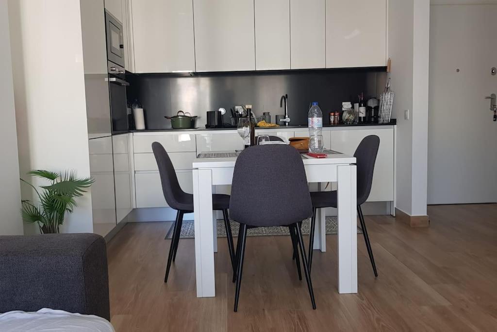 Charming Apartment Monte Residence On Top Floor. بورتيماو المظهر الخارجي الصورة